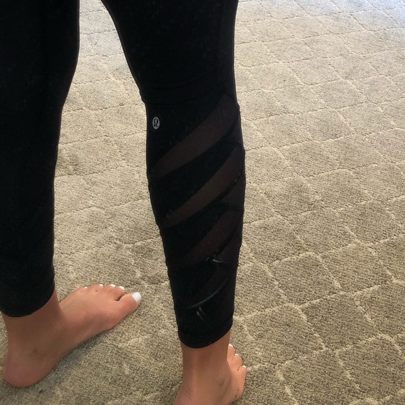 Black Lululemon Leggings High rise - Picture 5 of 6